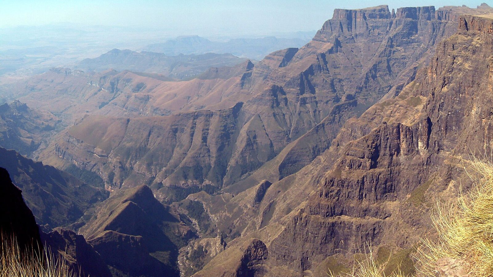 Amphitheatre Traverse
